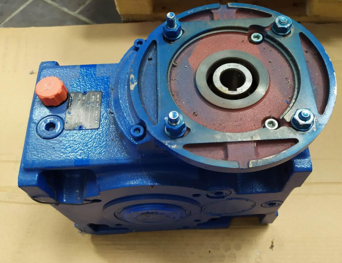 Rossi Gears Bevel helical gearmotor catalog G MR CI 100 UO3A - 38x300 - 8.06 Mounting position V5 Oversized hollow low speed shaft dia 50 H7 (HM50) B5 flange